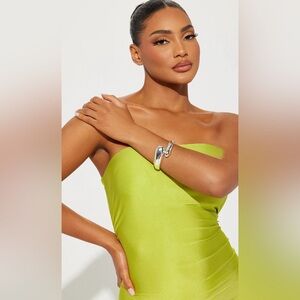Fashion Nova Fashion Clasp Bracelet